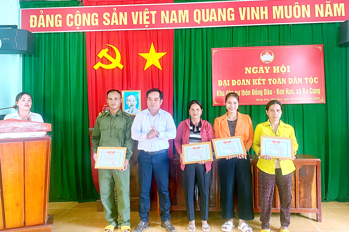 KDC thôn Đồng Dâu - Kon Kua tổ chức Ngày hội đại đoàn kết toàn dân tộc năm 2023