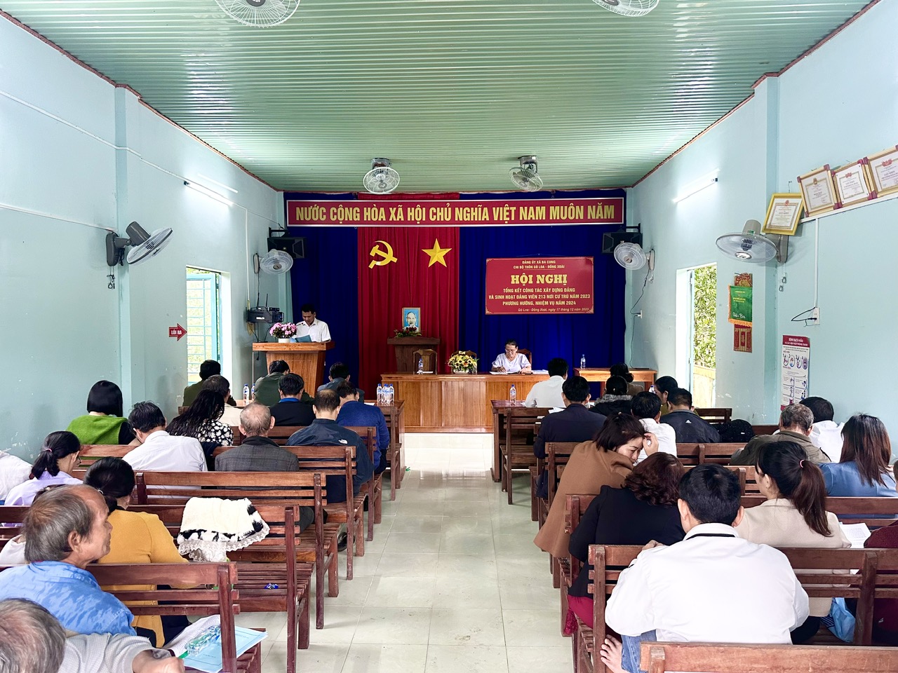 Chi bộ thôn Gò Loa – Đồng Xoài tổ chức sinh hoạt đảng viên giữ mối liên hệ nơi cư trú theo Quy định số 213/QĐ-TW ngày 02/01/2020