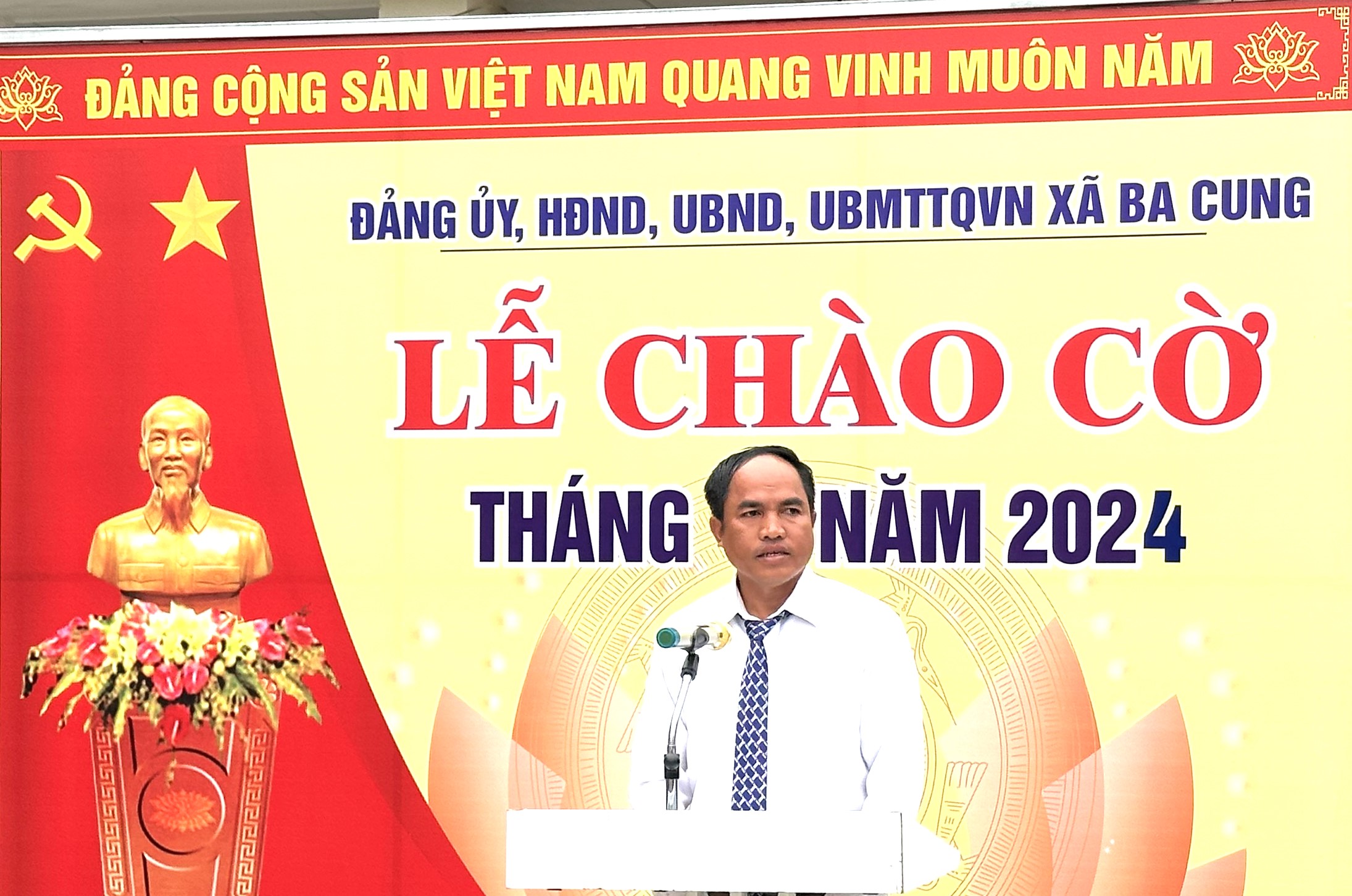Đảng ủy-HĐND-UBND-UBMTTQVN và lực lượng vũ trang xã Ba Cung tổ chức lễ chào cờ đầu tháng 3 năm 2024