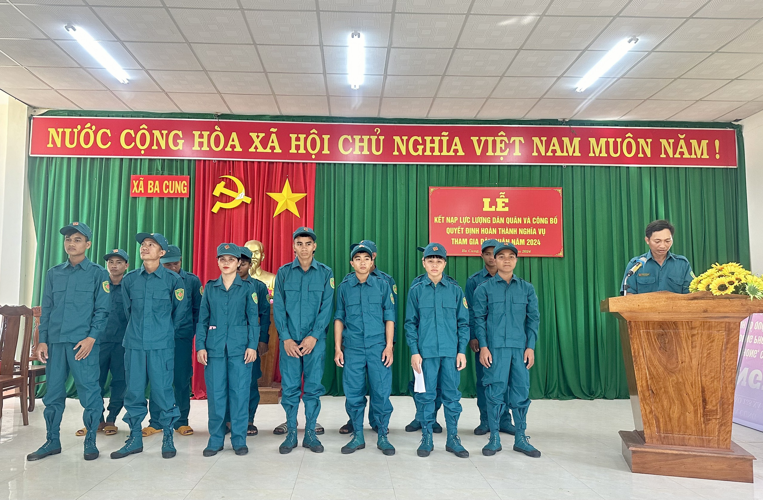 UBND xã Ba Cung tổ chức Lễ kết nạp dân quân mới năm 2024