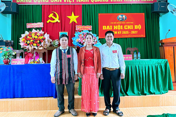 Chi bộ thôn Đồng Dâu – Kon Kua tổ chức thành công đại hội điểm, nhiệm kỳ 2025-2027